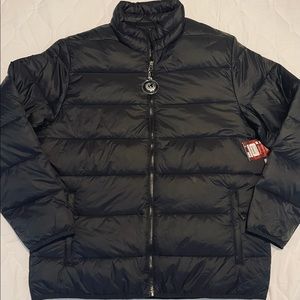 Mens black coat/jacket. Size large. NWT. Swiss Tech. Zipper pockets